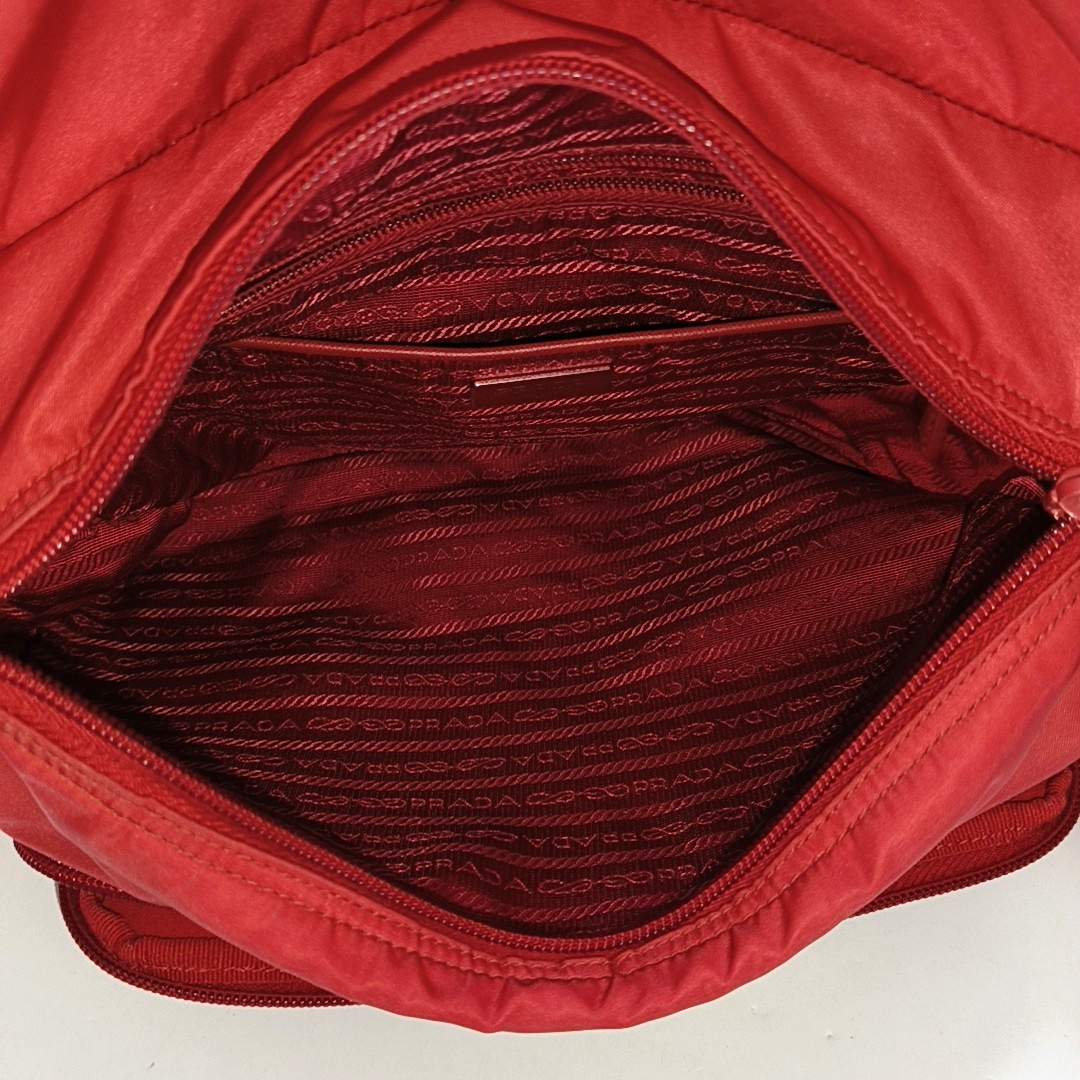 Nylon Red