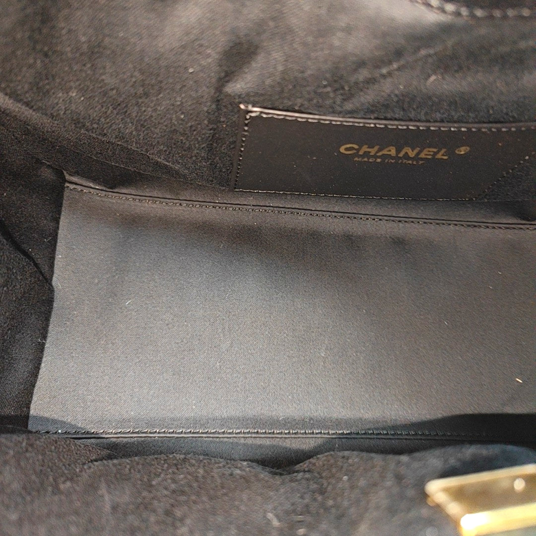 CHANEL 25 Small Quilted Calfskin Black