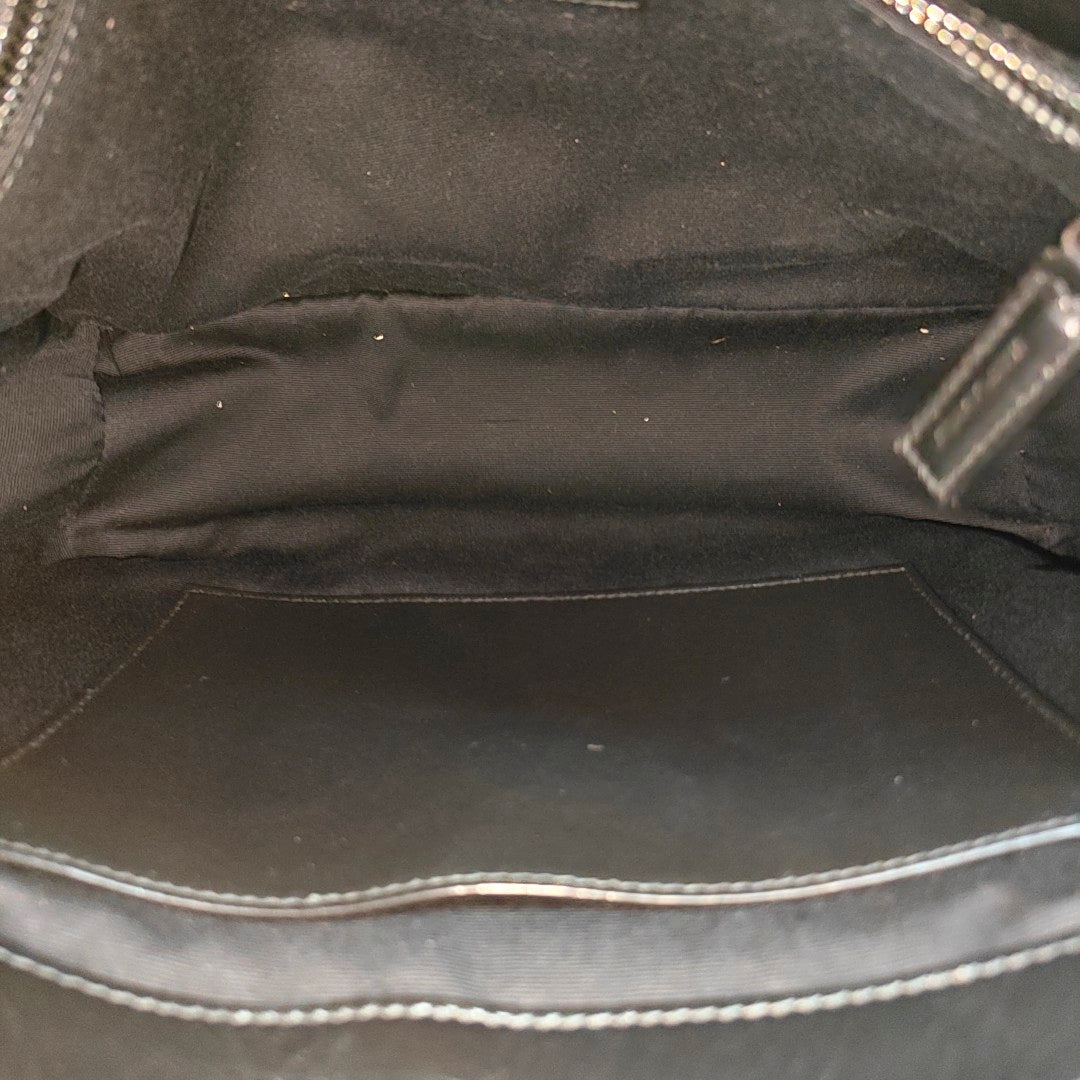 NIKI Medium Chevron Calfskin Black