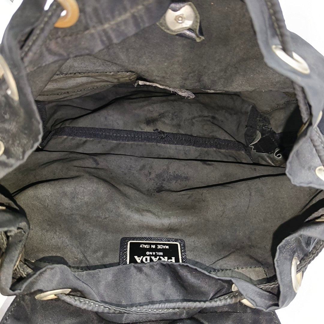Vela Nylon Black