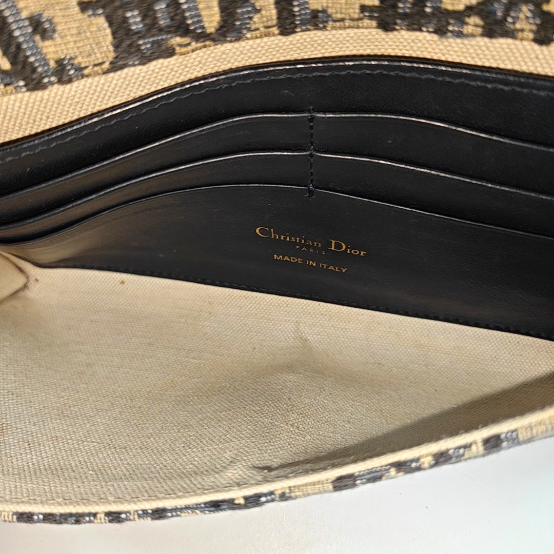 Bobby Medium Oblique Canvas Beige