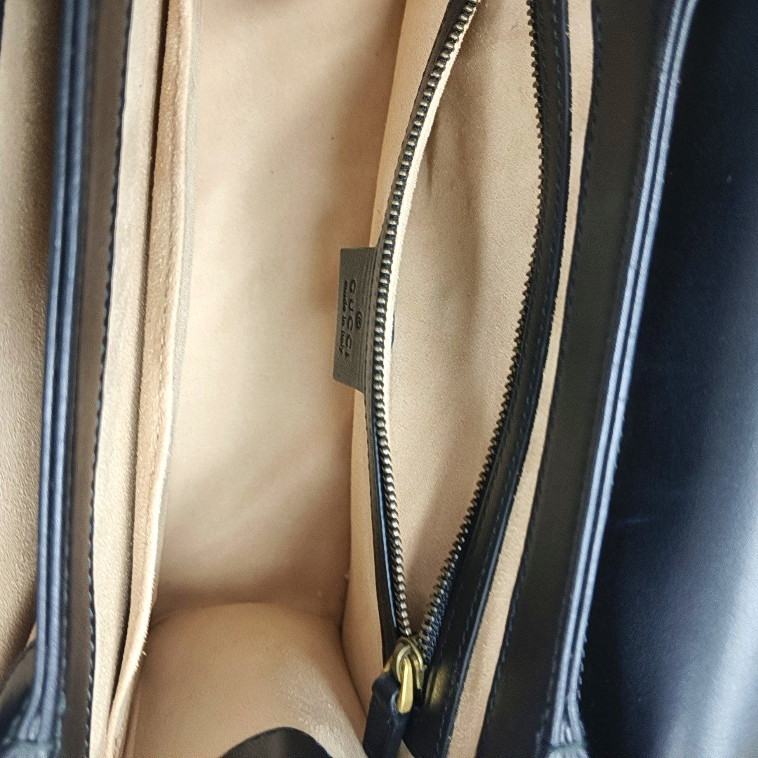 Queen Margaret Small Calfskin Black