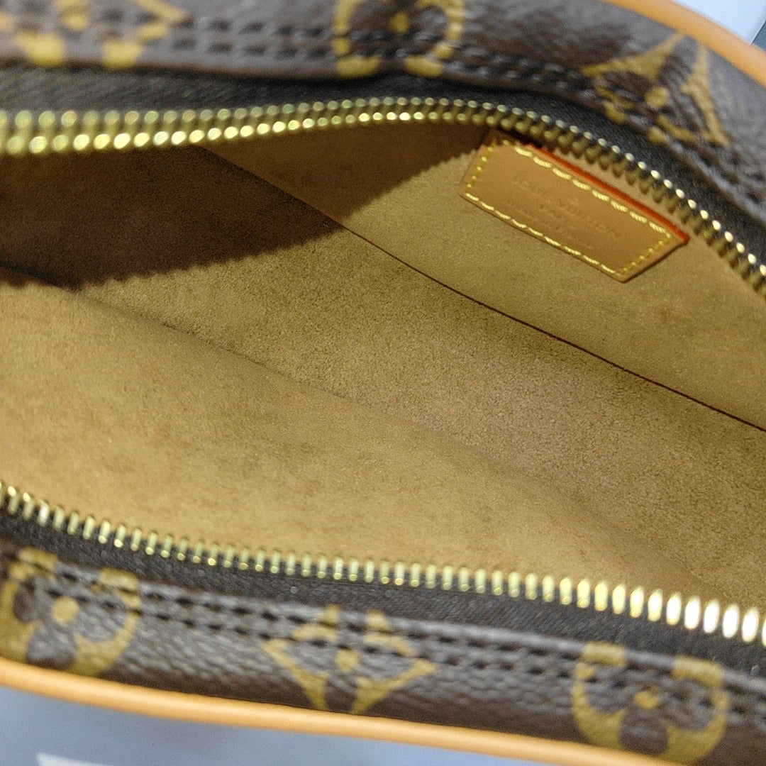 LOOP Monogram Coated Canvas Brown