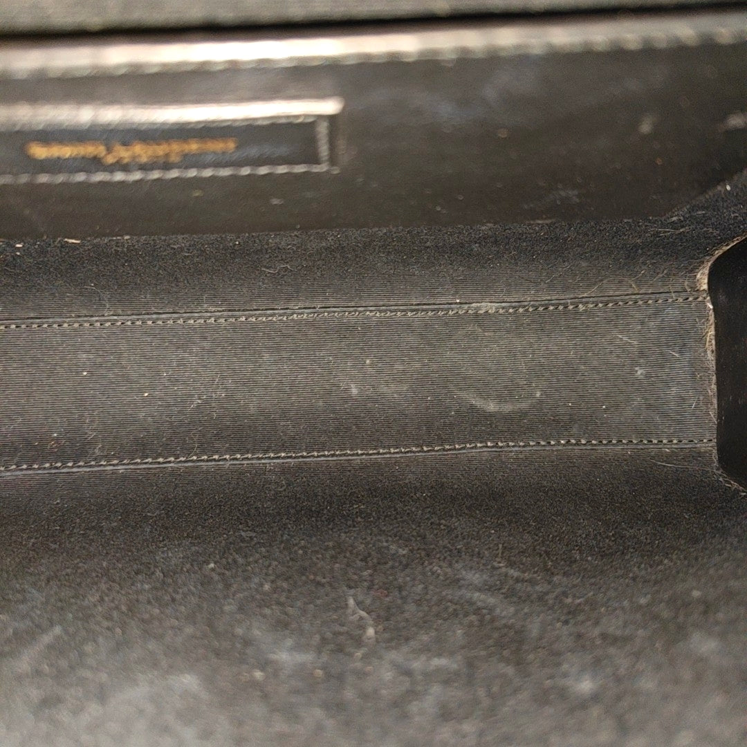 MANHATTAN Medium Calfskin Black