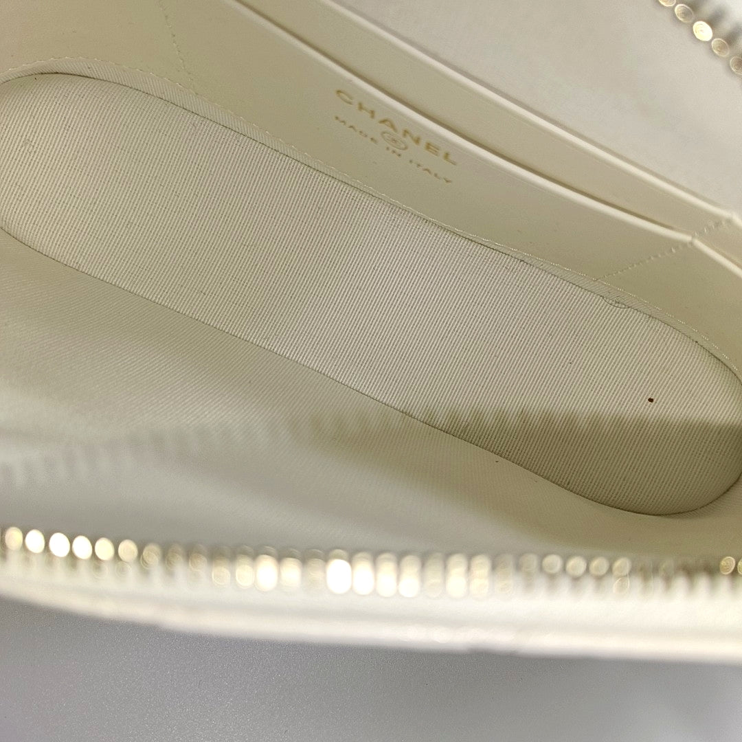 Quilted Grained Calfskin White
