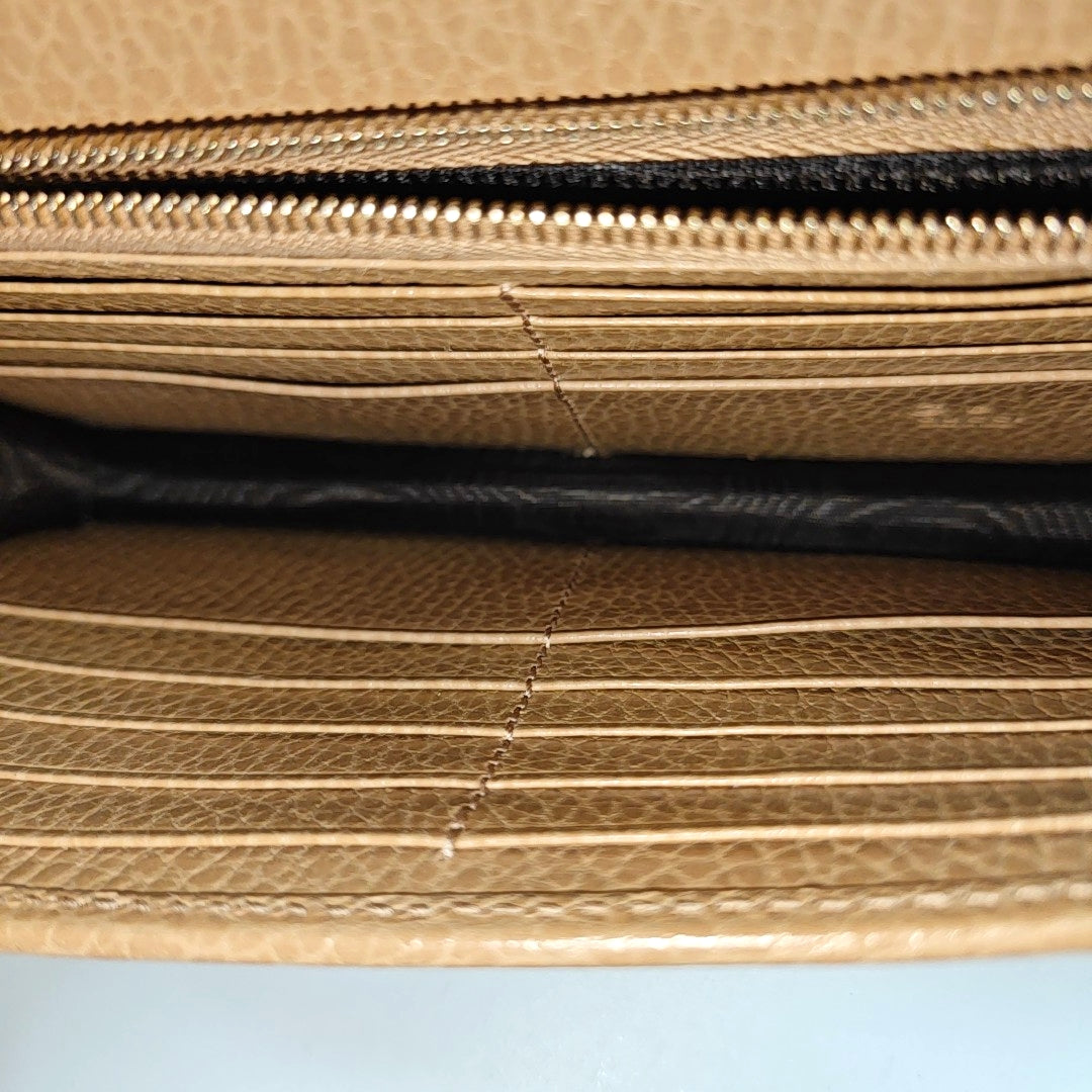 Interlocking G Small Calfskin Beige