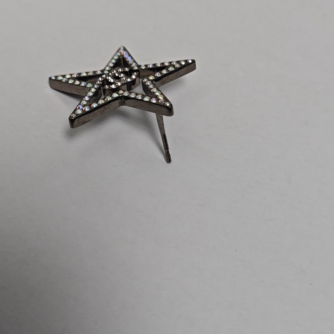 Metal Multicolor Stud Earrings