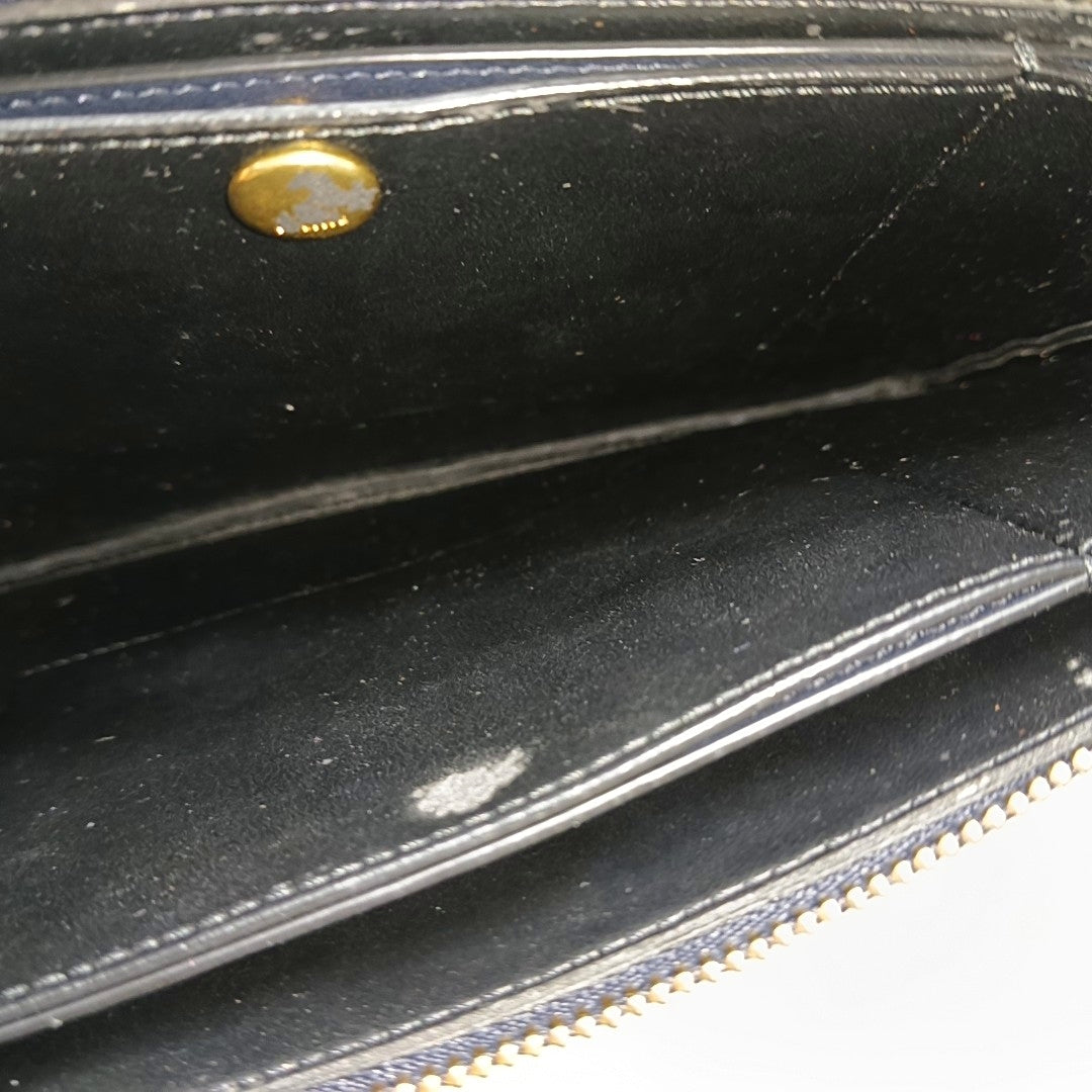 Authenticated pre-owned  TRIO Calfskin Black - Clutch at Looply