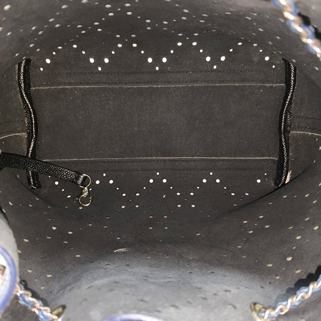 CC DRAWSTRING BUCKET Grained Calfskin Blue