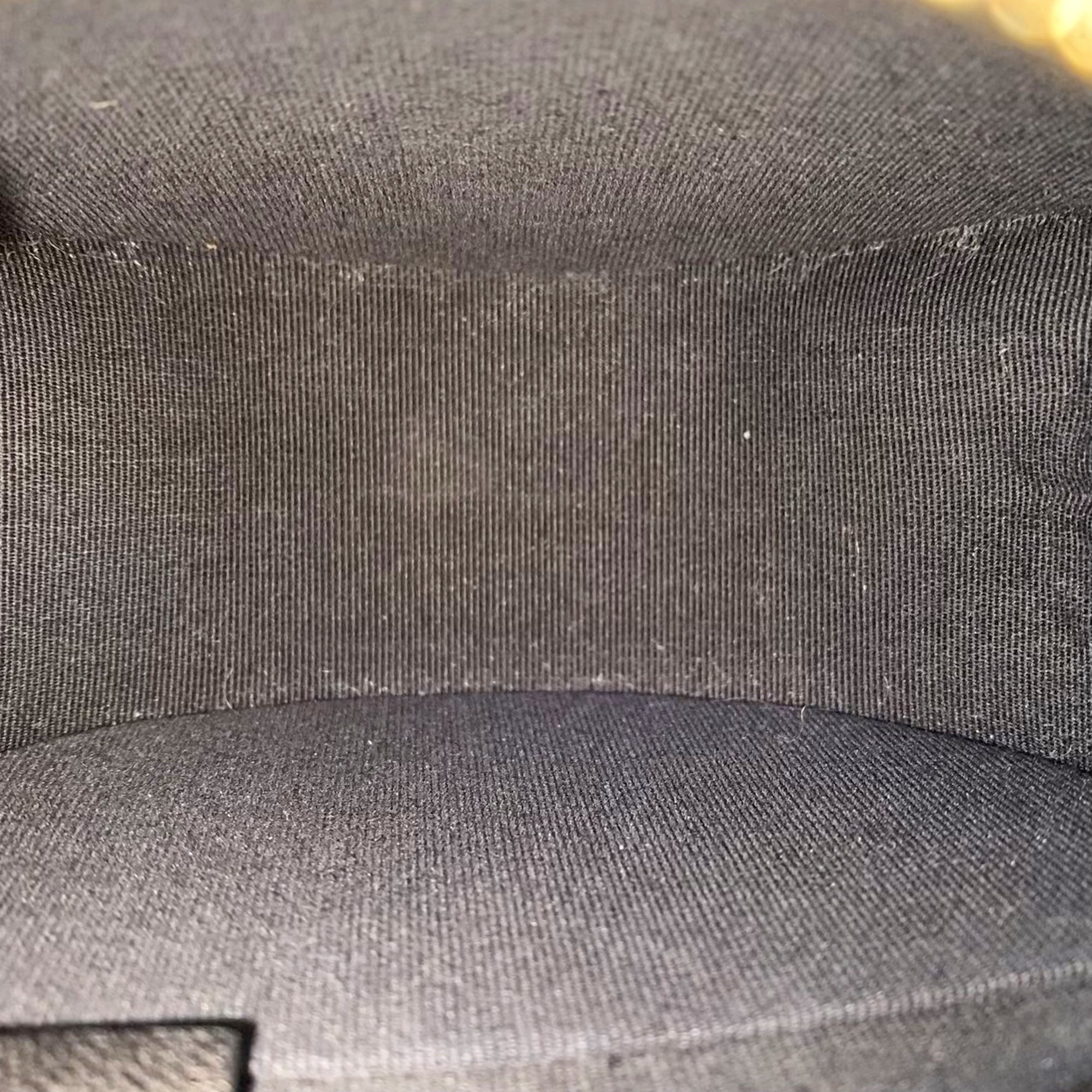 ROUND Quilted Lambskin Black