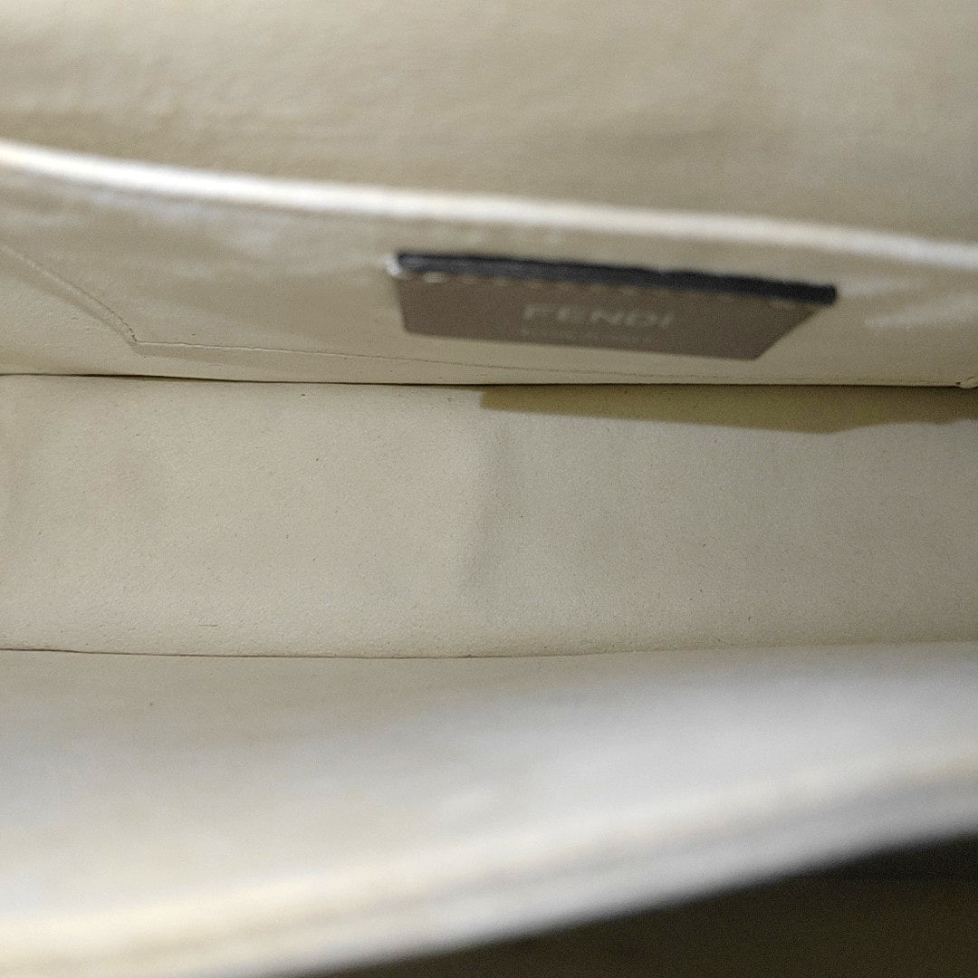 Kan I Medium Calfskin White
