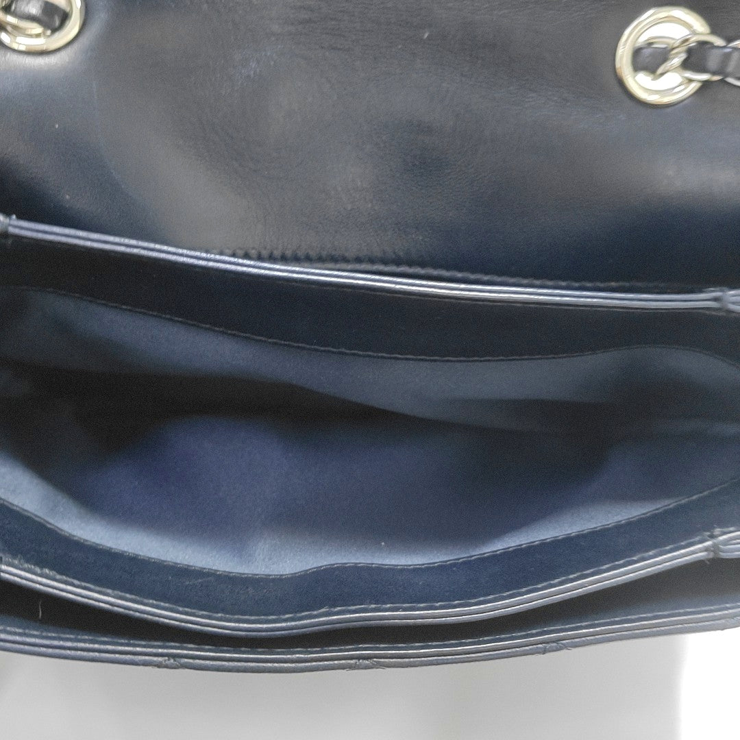 CLASSIC FLAP Medium Quilted Lambskin Blue