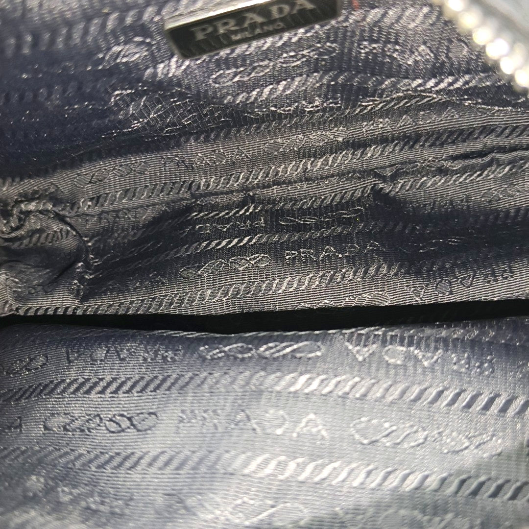 Re-Edition2005 Nylon Black