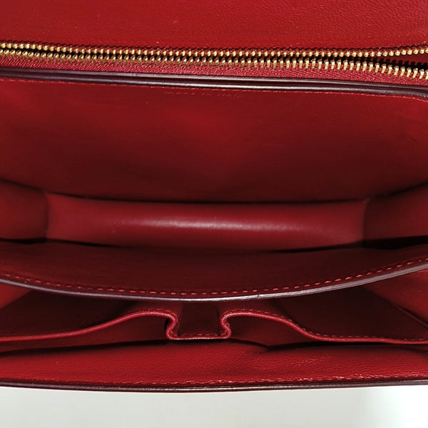 Authenticated pre-owned  CLASSIC BOX Medium Calfskin Red - Crossbody Bag at Looply