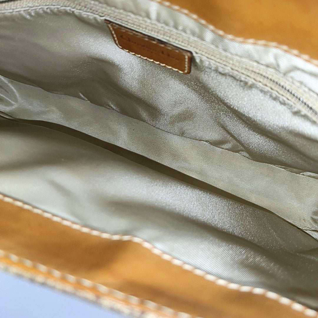 Street Chic Oblique Canvas Brown