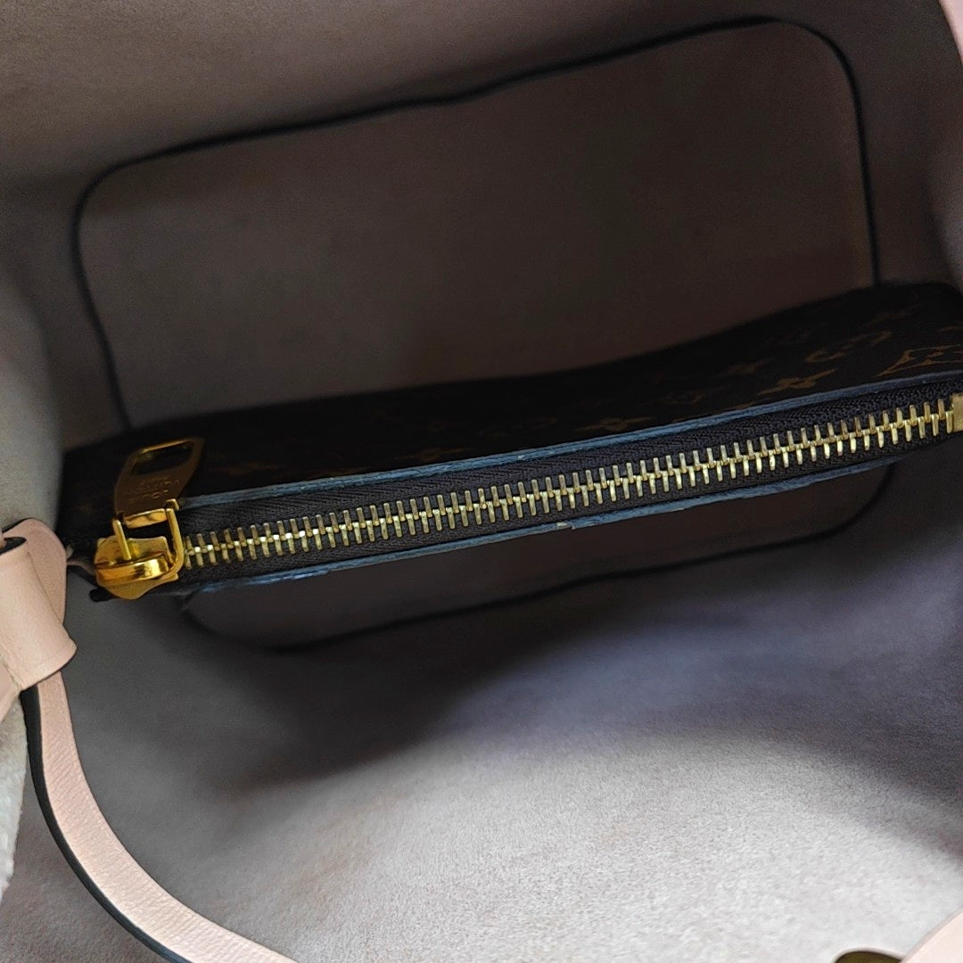 NÉONOÉ MM Monogram Coated Canvas Brown
