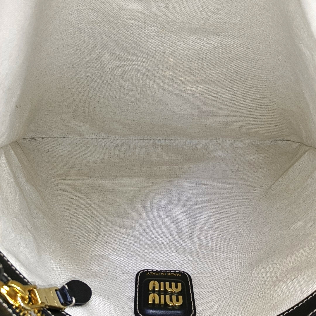 IVY Calfskin Black