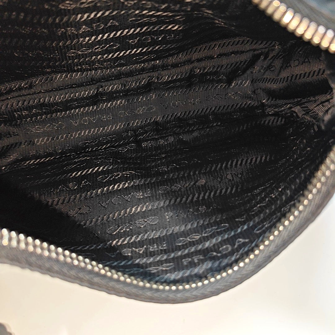 Re-Edition2005 Nylon Black