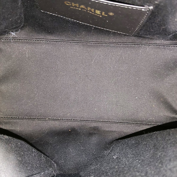 CHANEL 25 Small Quilted Grained Calfskin Black