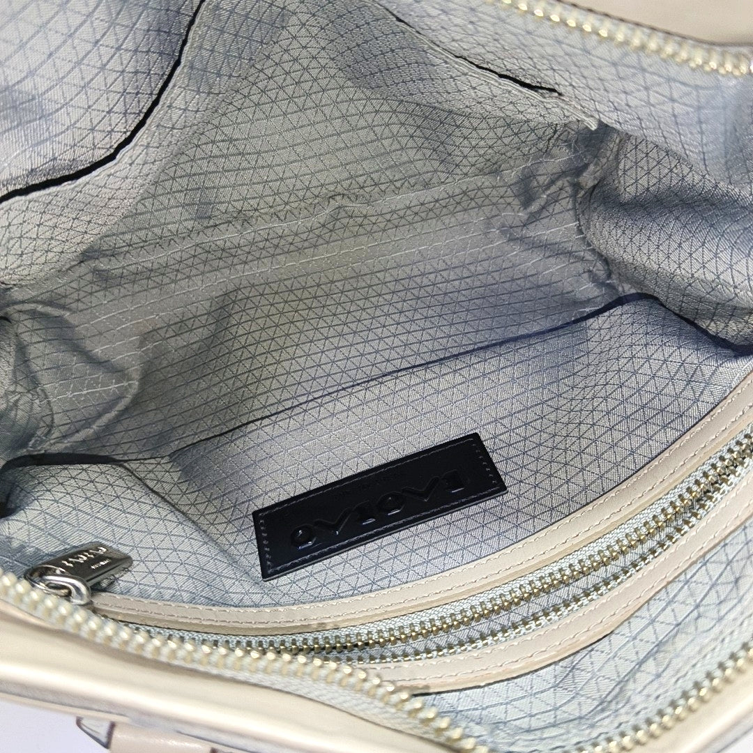 Special Material Shoulder Bag Beige