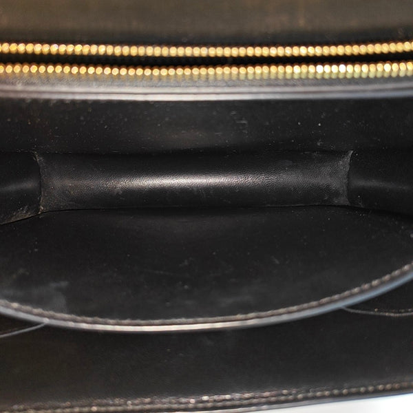 CLASSIC BOX Medium Calfskin Black