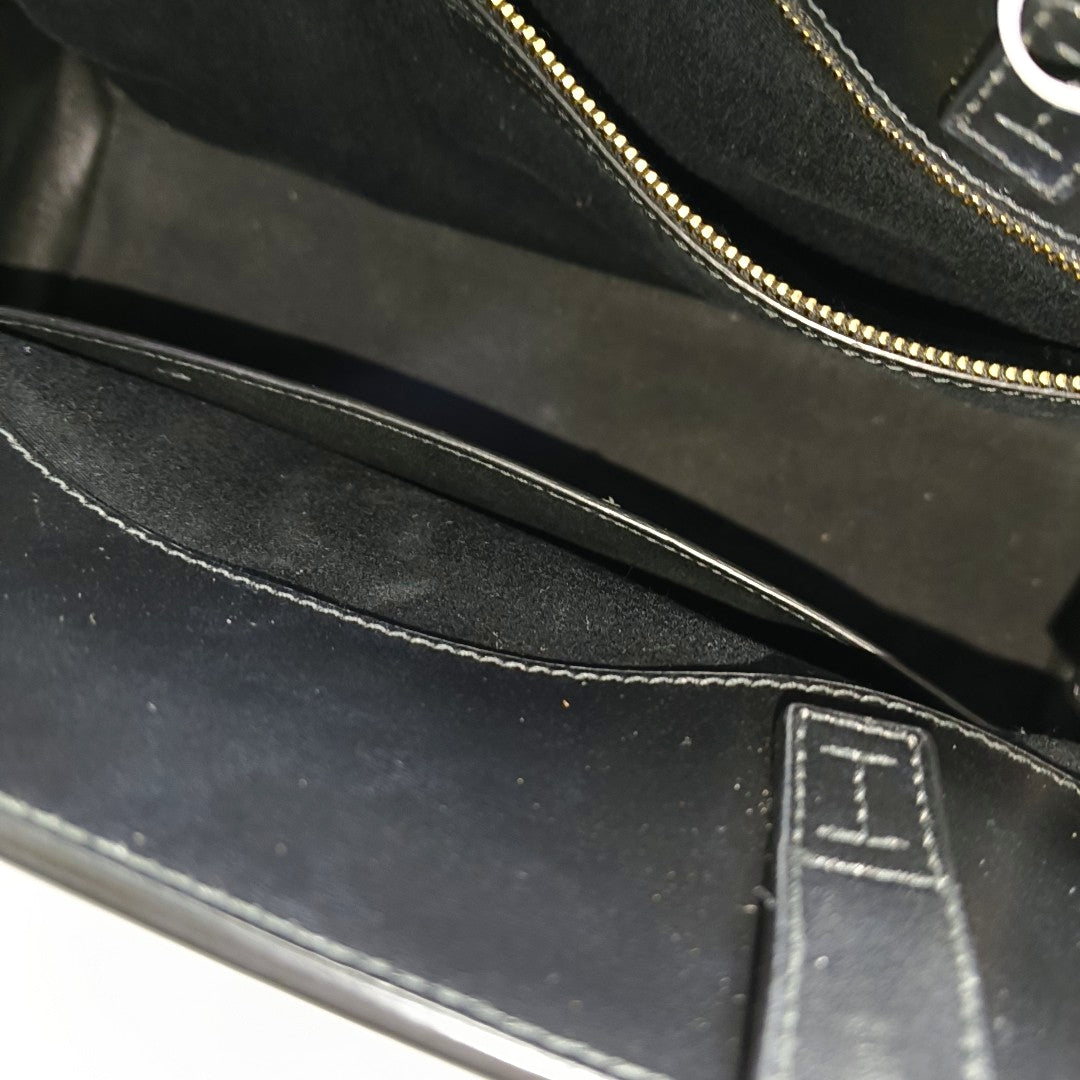Authenticated pre-owned  MANHATTAN Small Calfskin Black - Tote Bag at Looply