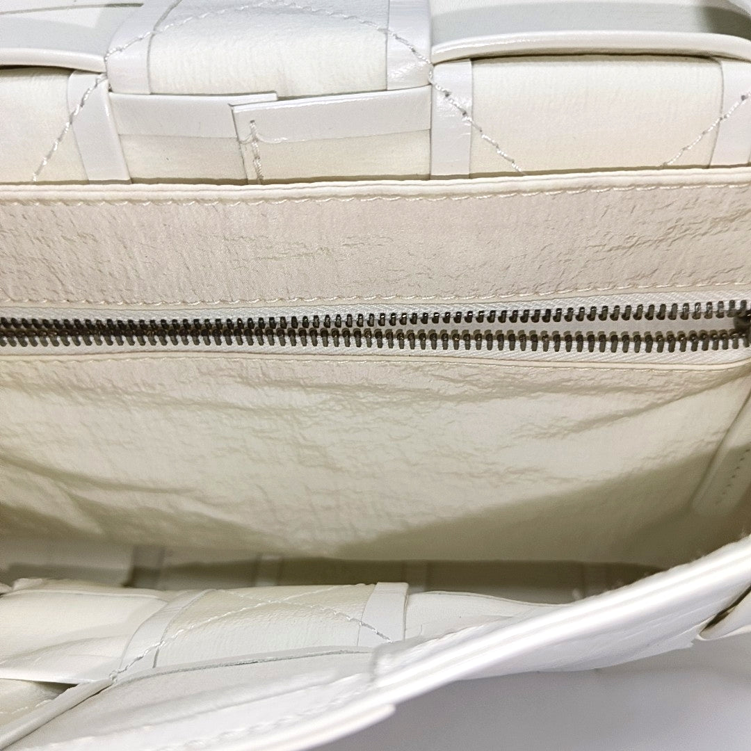 Cassette Medium Calfskin White