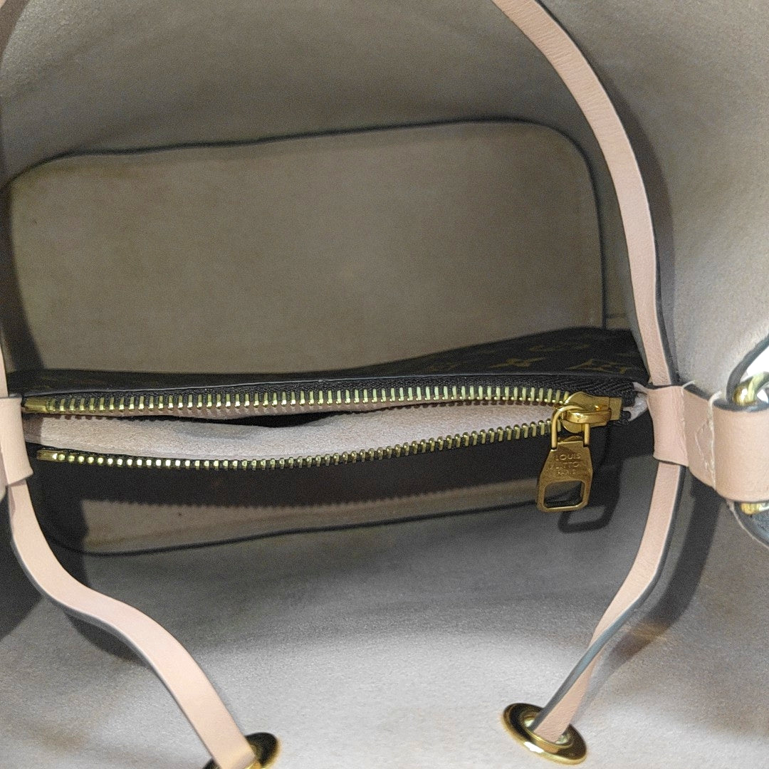 NÉONOÉ MM Monogram Coated Canvas Brown