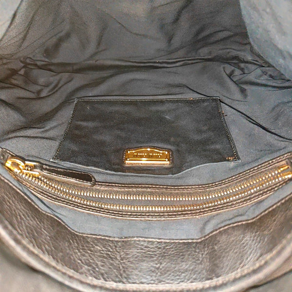 Miu Coffer Quilted Lambskin Black