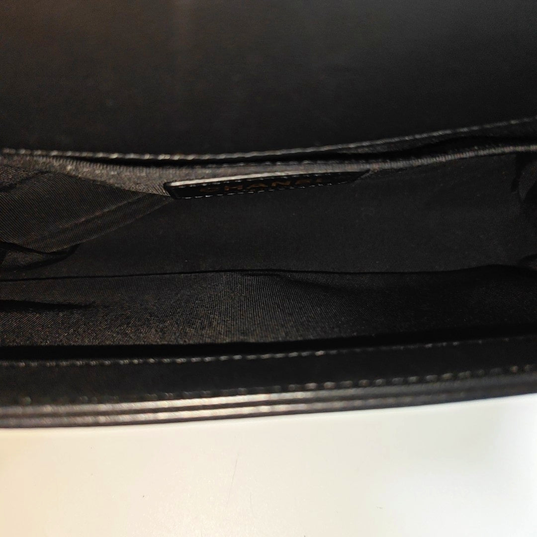 BOY CHANEL Medium Quilted Calfskin Black