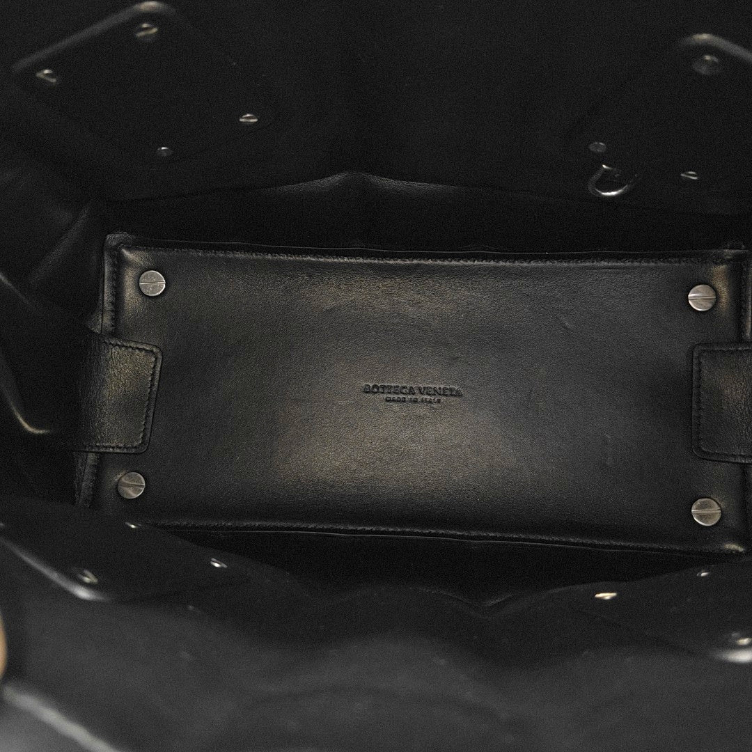 BV Swoop Medium Calfskin Black
