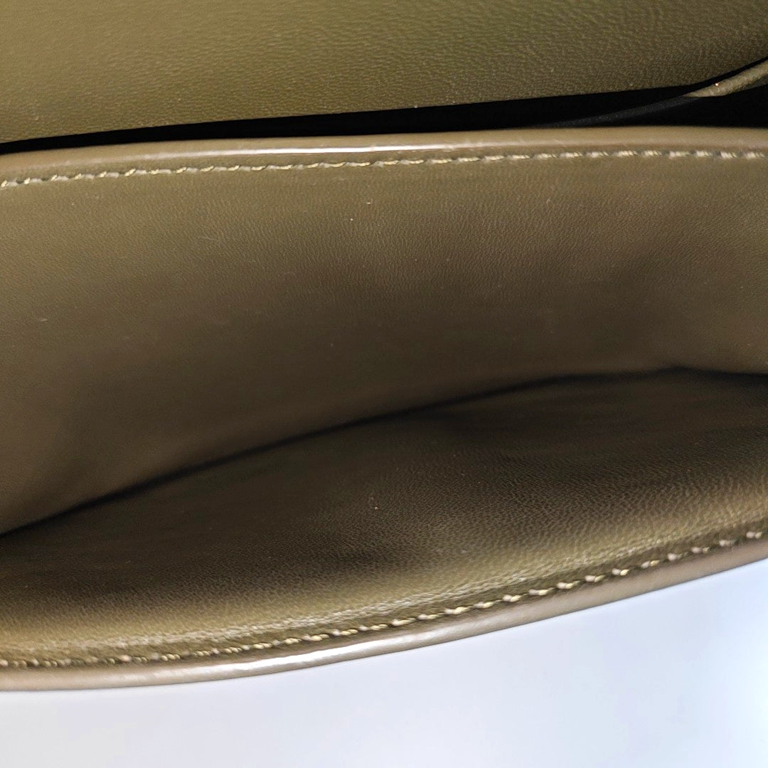 CLASSIC BOX Small Calfskin Green