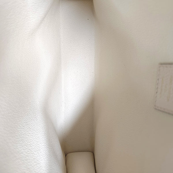 TOILET POCKET 26 Calfskin Beige
