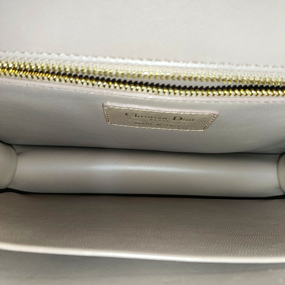 30 Montaigne Calfskin Pink