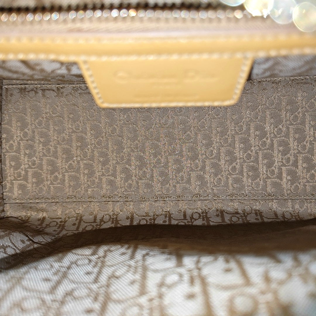 Authenticated pre-owned  Lady Dior Medium Quilted Patent Leather Yellow - Shoulder Bag at Looply