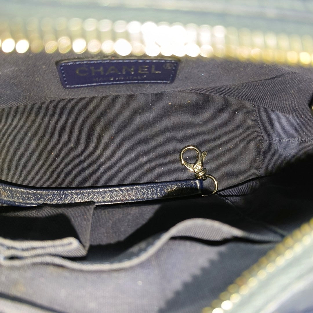 GABRIELLE Small Quilted Calfskin Blue