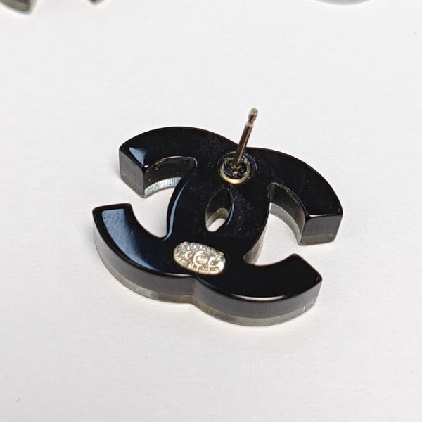 CC Logo Synthetic Material Black Stud Earrings