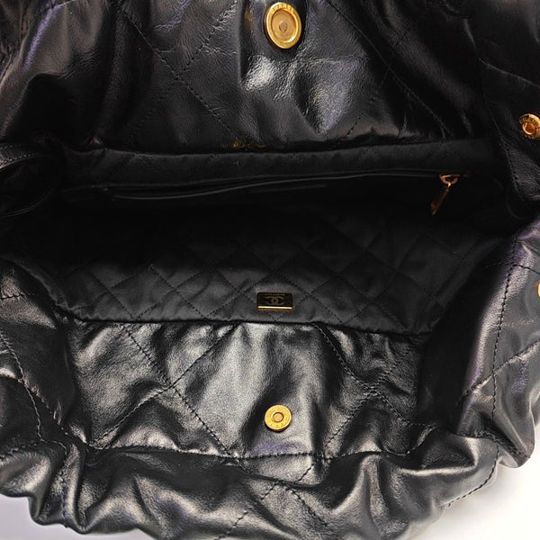 CHANEL 22 Small Quilted Calfskin Black