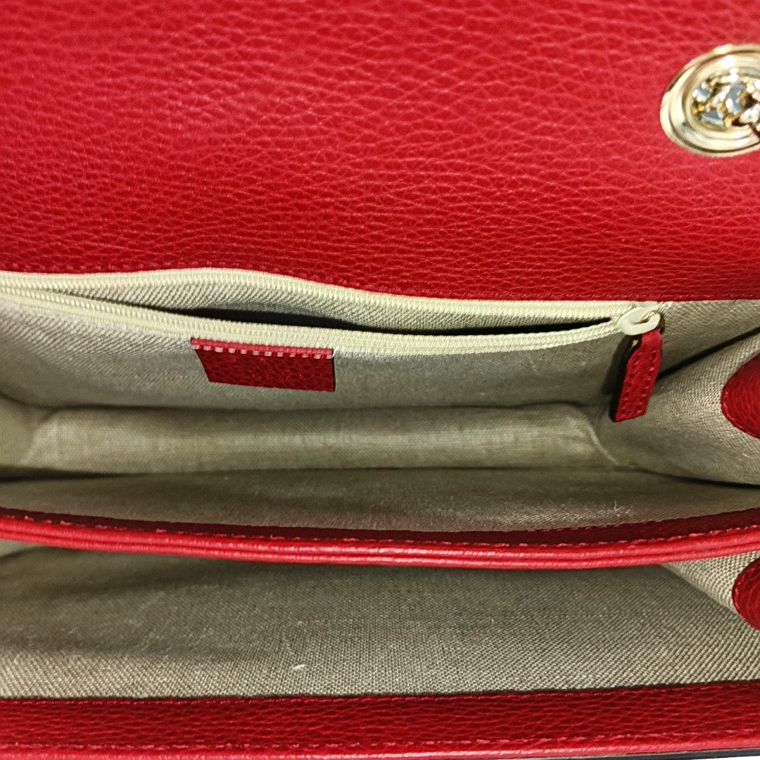 Interlocking G Large Calfskin Red