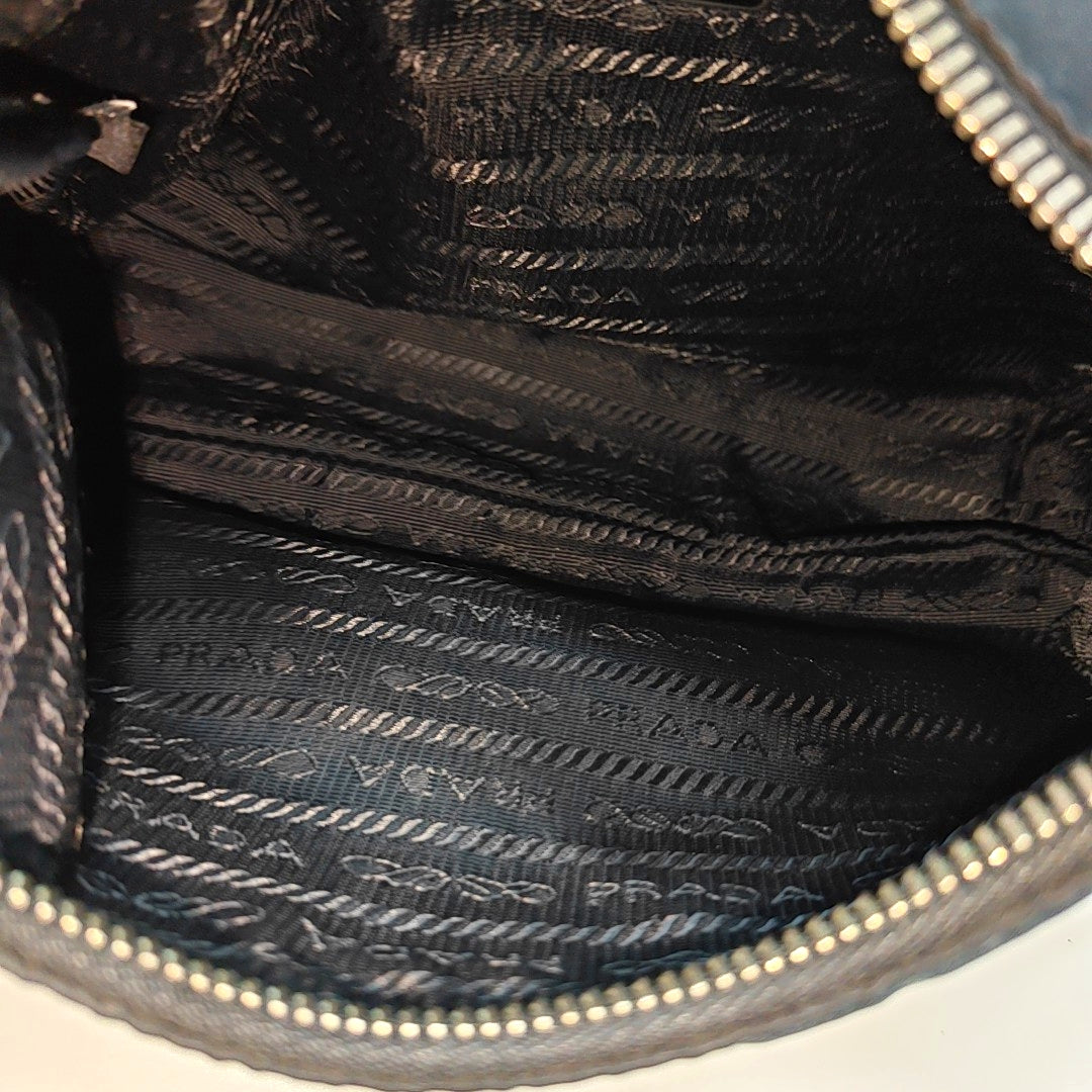 Re-Edition2005 Nylon Black