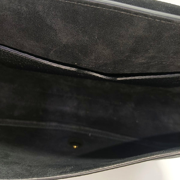 Authenticated pre-owned  Bobby Large Calfskin Black - Shoulder Bag at Looply