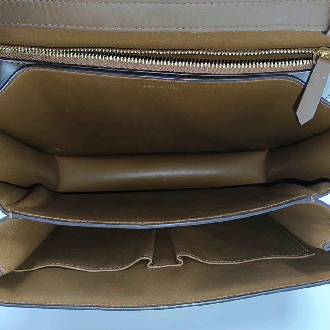 CLASSIC BOX Medium Calfskin Brown