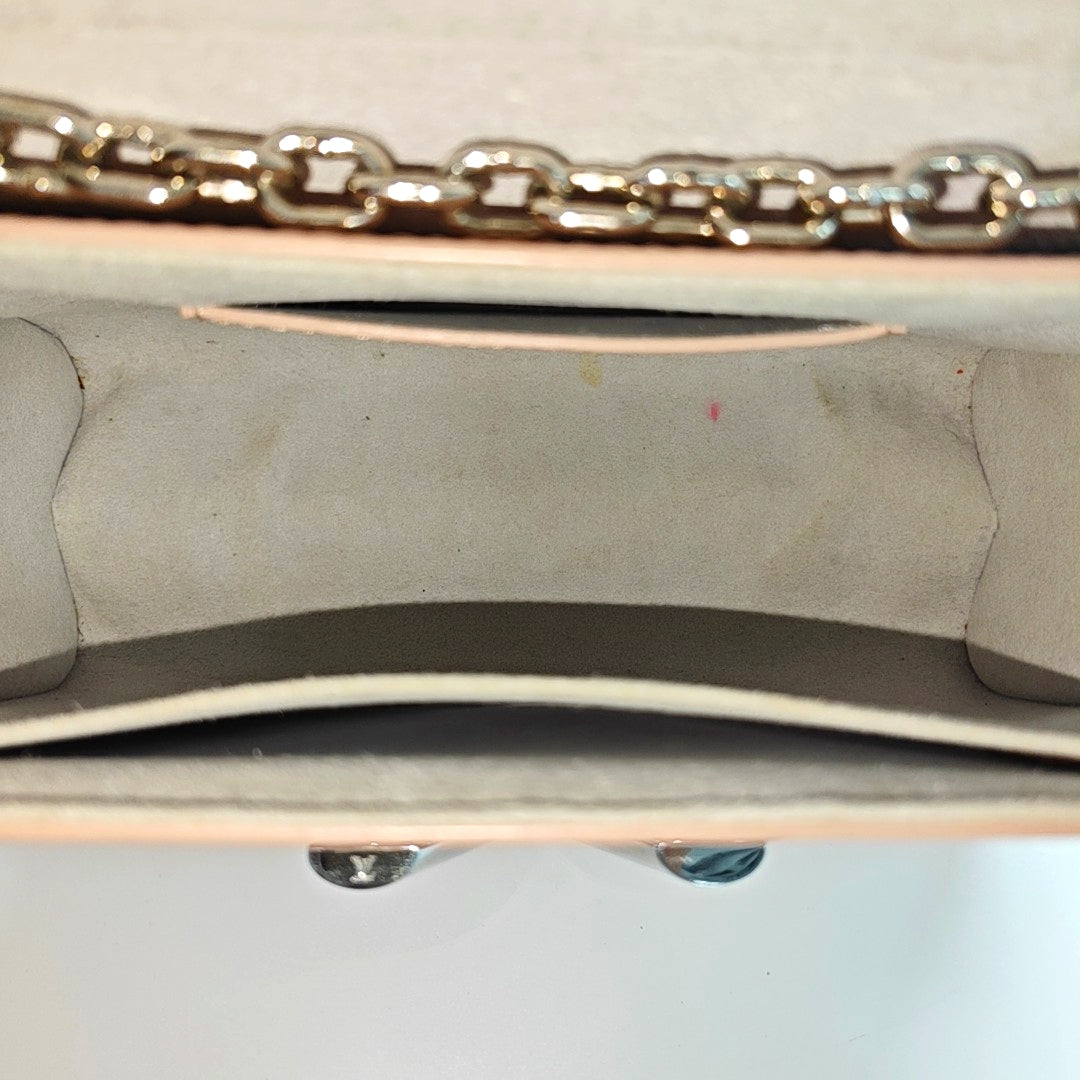 Authenticated pre-owned  TWIST MM Epi Pink - Shoulder Bag at Looply