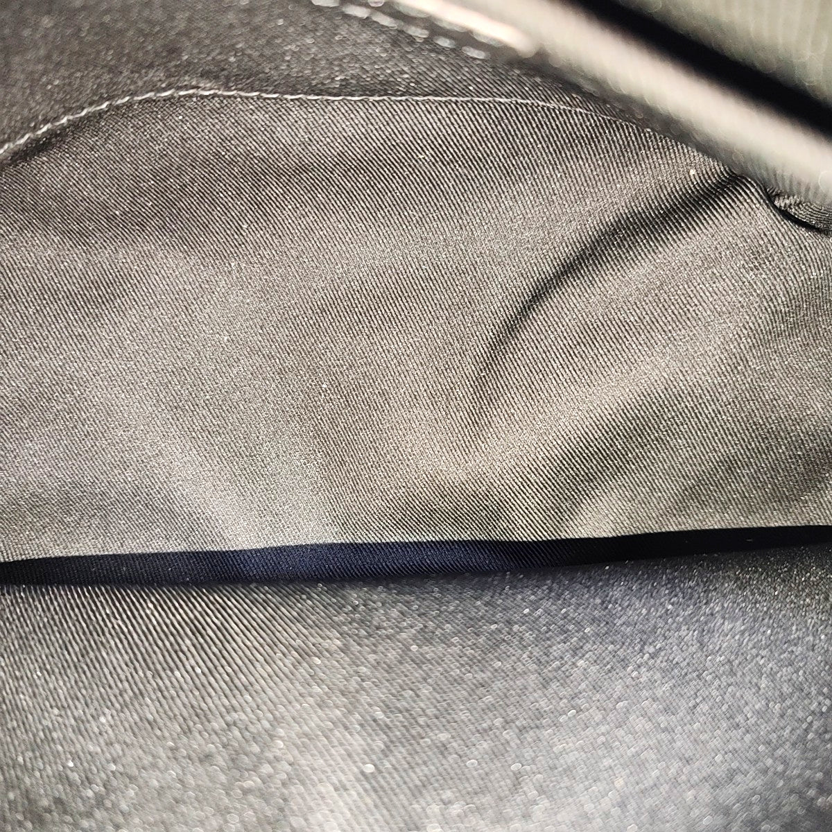 Calfskin Shoulder Bag 25 Black
