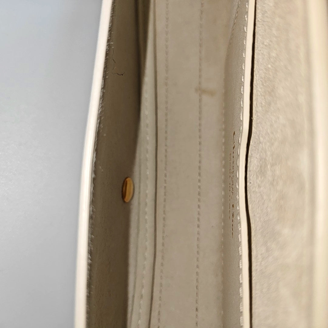 Bobby Medium Calfskin White