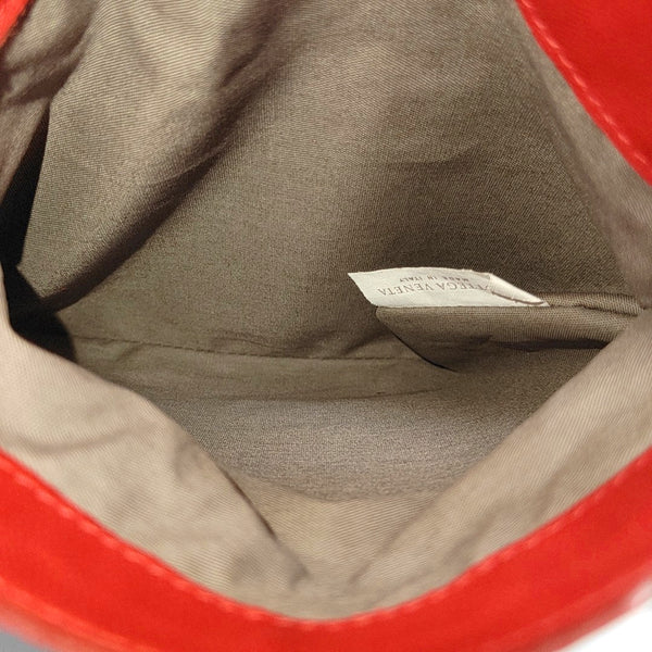 Authenticated pre-owned  Messenger Calfskin Red - Shoulder Bag at Looply