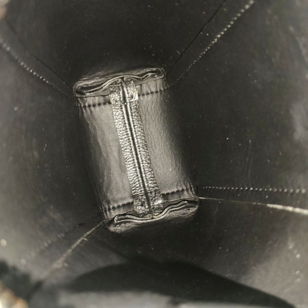 Authenticated pre-owned  Hourglass Calfskin Black - Shoulder Bag at Looply