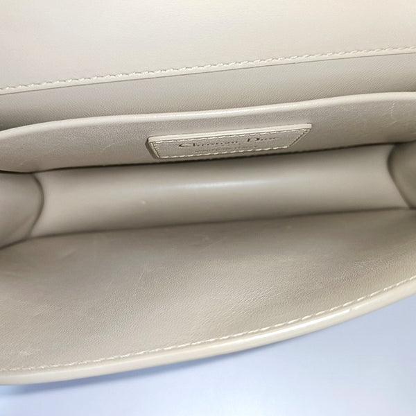 30 Montaigne Small Calfskin Beige