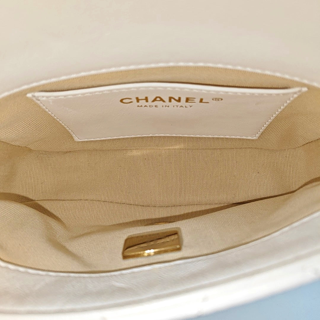 Quilted Lambskin Shoulder Bag Mini White