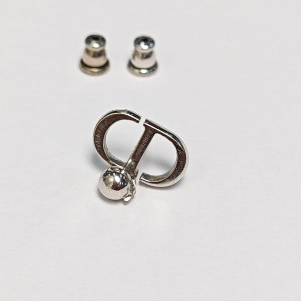 Petit CD Metal Silver Earrings